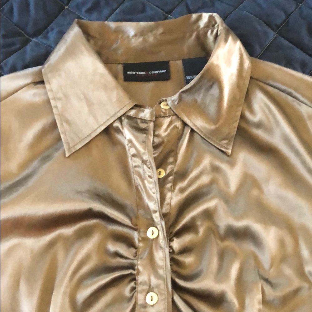 Button down top - Picture 2 of 2